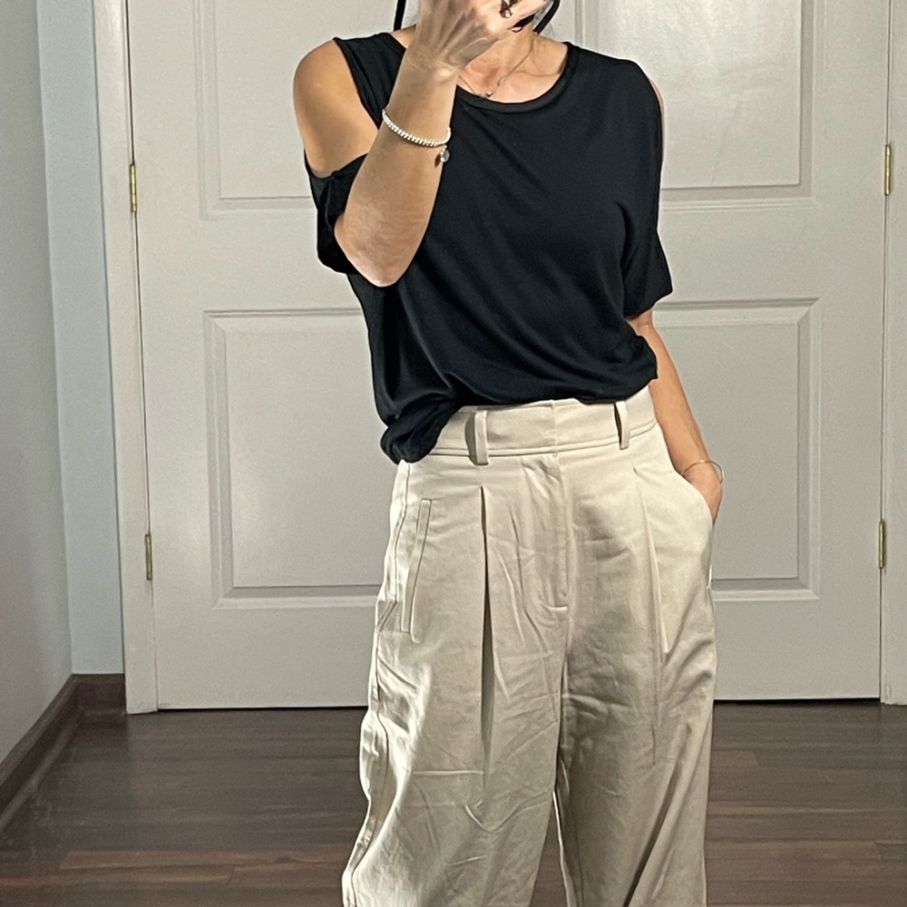 Paige Brielle Cold Shoulder T-Shirt size M - Picture 3 of 10